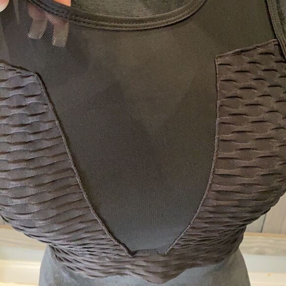 #163 Crop top - Picture 2 of 7